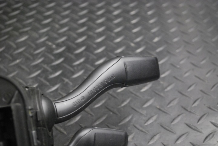 фото №10, Перемикач комбінований a6 c6 4e0910549 4f0953549a