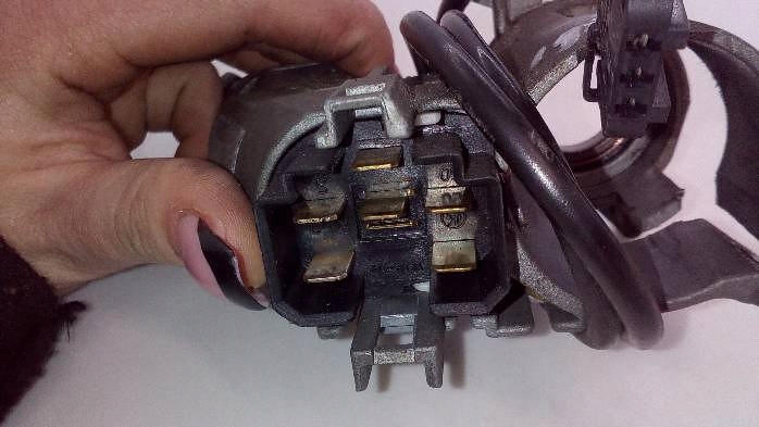 фото №6, Замок зажигания ключ volkswagen polo iii 1,9d 357905851d