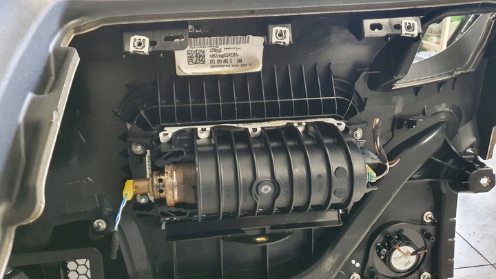 фото №6, Audi a5 8t консоль подушки ремни комплект