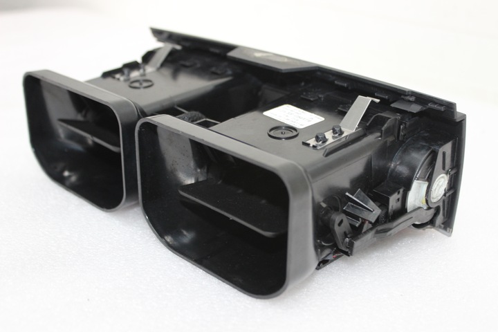 фото №15, Mercedes c класс w204 решётка средняя воздуховод a2048304054 передний рестайлинг