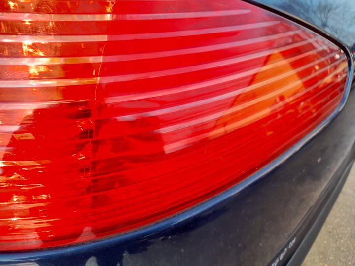 фото №7, Peugeot 607 лампа правый зад правая задняя з крыльев крыло sedan