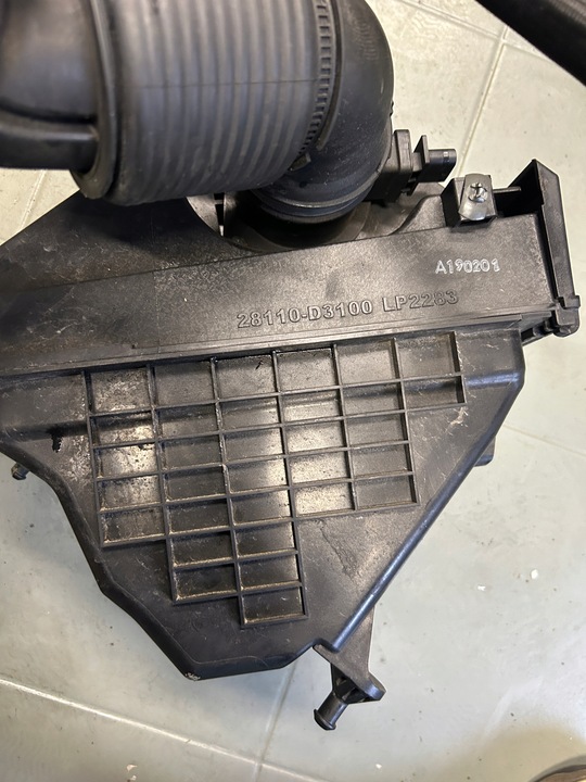 фото №5, Kia оригінальний номер 28110-d3100 корпус фільтра повітря