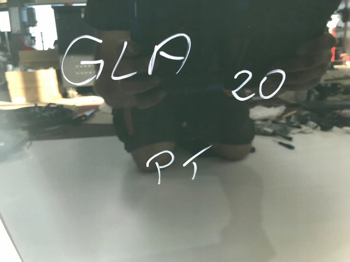 фото №2, Mercedes gla ii h247 2022 скло двері зад права