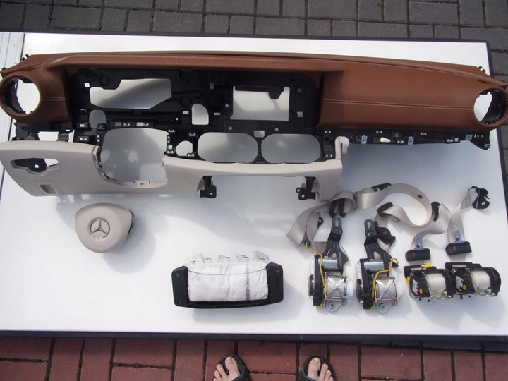 фото №1, Mercedes w213 панель подушки повітряні ремені