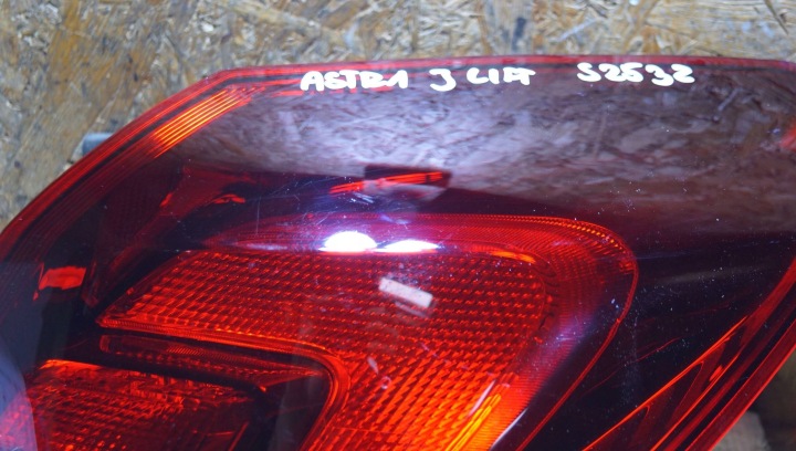 фото №9, Opel astra j рестайлінг фара праве зад hb s2532