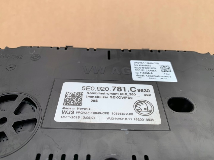 фото №5, Панель приладів skoda octavia iii 3 5e0920781c 100% справний гарний оригінал