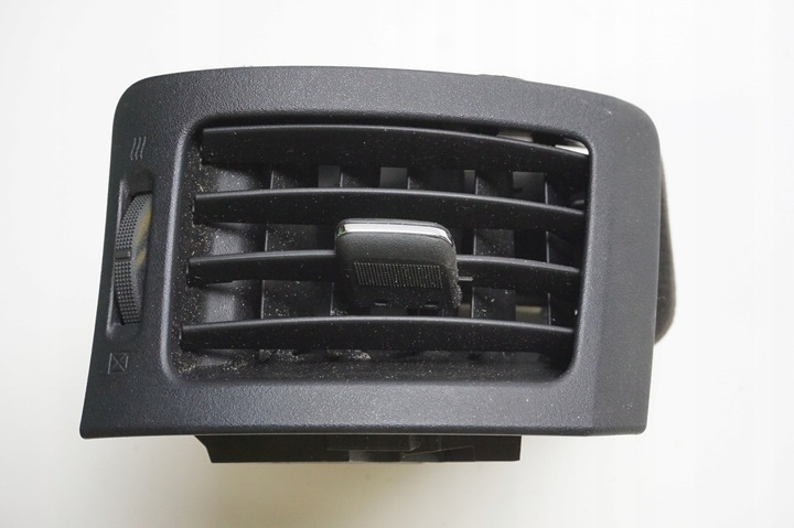 фото №9, Решітка повітропровід панелі розподільчої права infiniti g37 68760jk00a