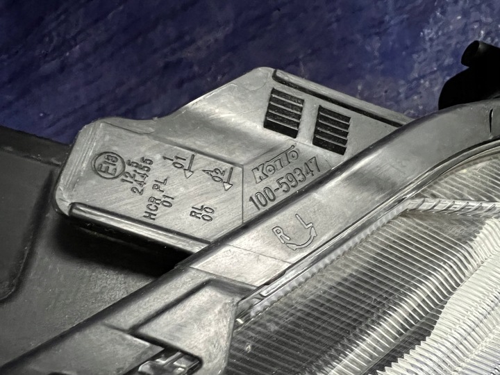 фото №7, Suzuki ignis 16- правая лампа полный led