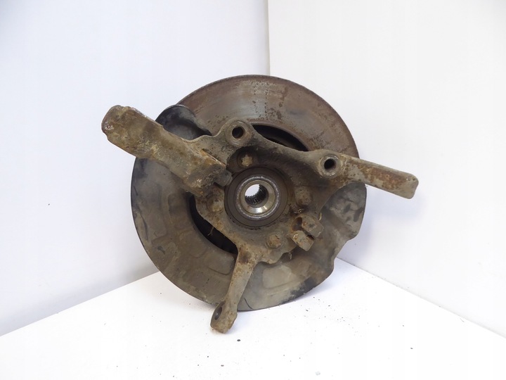 фото №2, Volvo v70 i 96-99 поворотный кулак перед левая 2.0 10v b5202fs