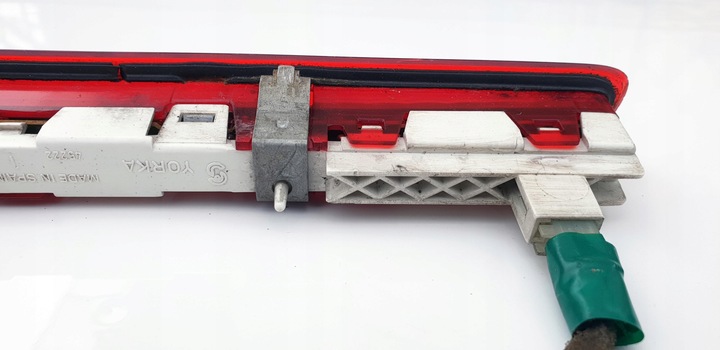 фото №13, Opel vectra c sedan світло сплав червоний зад задні кришки na 2 пластини