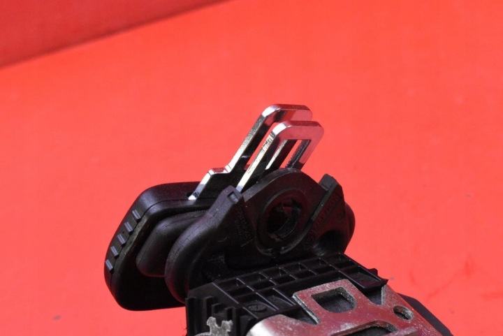 фото №8, Pas безпеки ліве зад 3 iii ряд 606898300 audi q7 4l 05-09