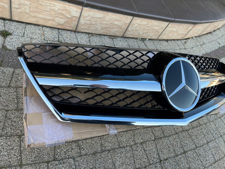 фото №5, Mercedes cl рестайлінг 216 63 6.3 amg решітка радіатора решітка хром перед