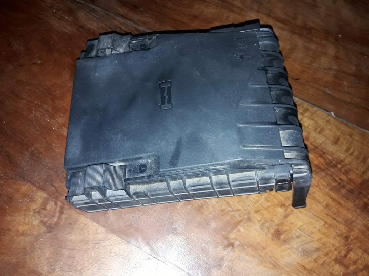 фото №8, Корпус коробка предохранителя passat b7 10- 2.0tdi