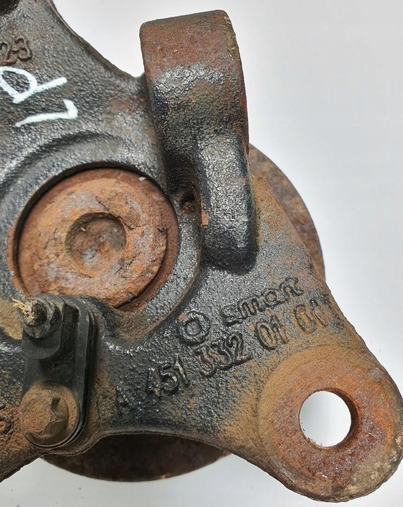 фото №4, Ступица поворотный кулак левый перед smart fortwo ii 451 1.0 t a4513320101