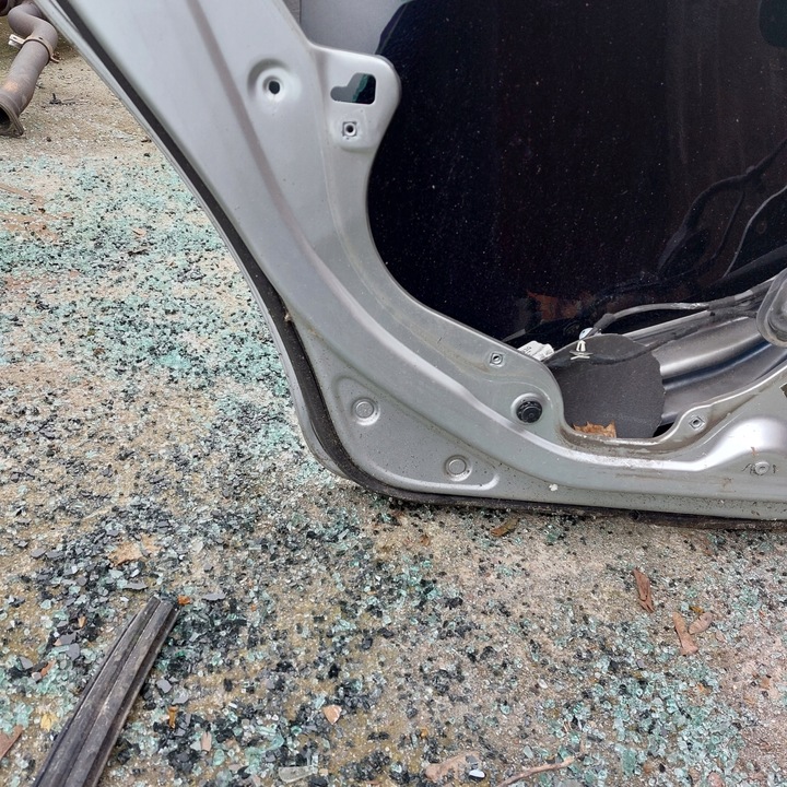 фото №9, Volkswagen vw golf v 5 универсал дверь левая задние серебристый