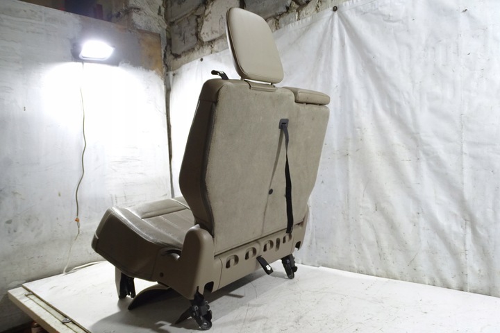 фото №7, Chrysler town country 11- сидіння шкіра 3 ряд лівий