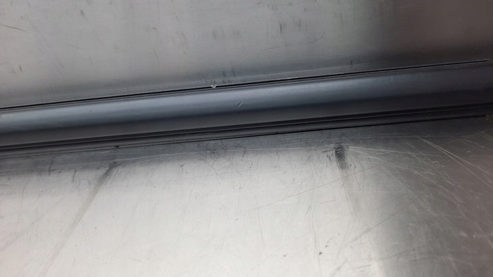фото №5, Планка прилегла до скла двері правий перед volvo xc60 ii