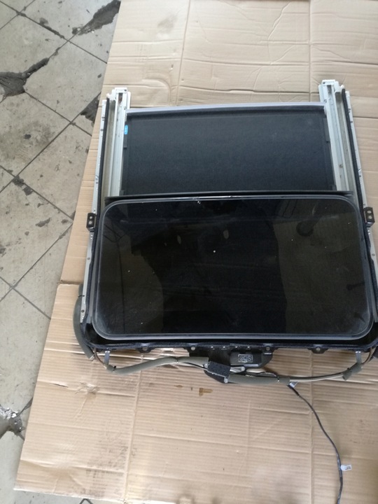фото №1, Hyundai tucson i 2004- 2010 год люк