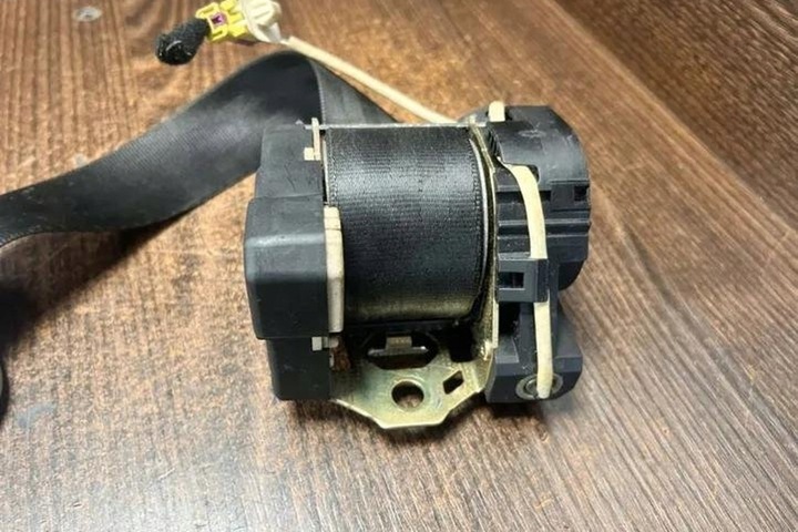 фото №8, Pas безопасности переднее левый vw golf iv вариант 1j5 1j3857706g 1.9l