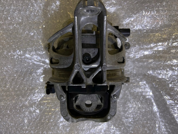 фото №7, Audi a8 d5 4n 3,0 tdi подушка двигуна 4m0199255aq