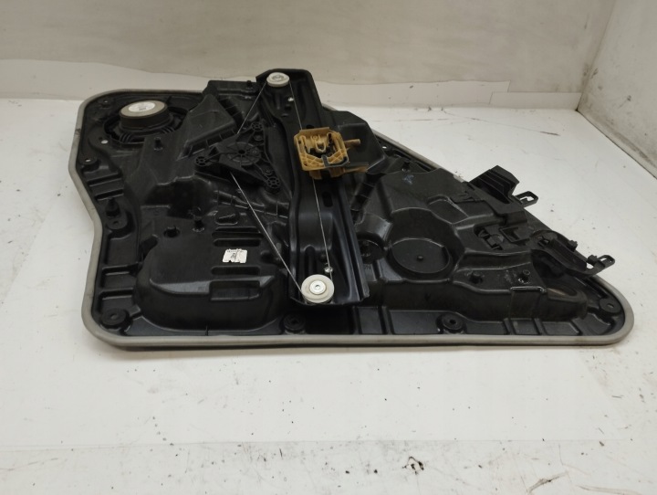 фото №10, Mercedes w177 amg a35 стеклоподъемник правый зад a1777304200
