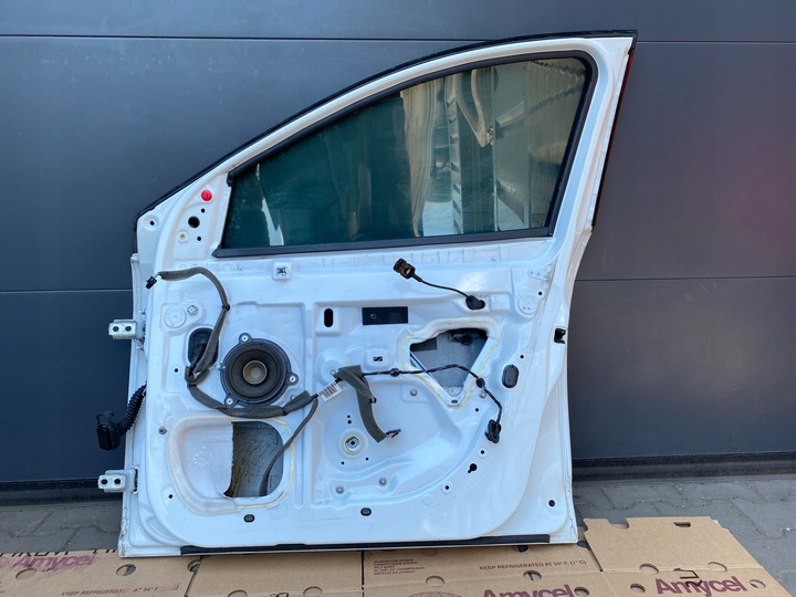 фото №10, Renault megane iii 13r дверь правые передние аксессуары