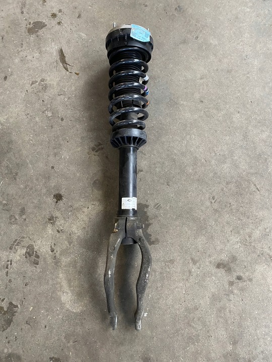 фото №1, Range rover velar 2.0 d амортизатор переднее левый