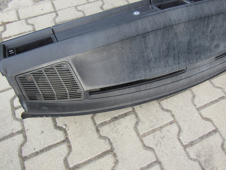 фото №7, 1 mercedes w201 190 панель роздавальна консоль чорна + бардачок