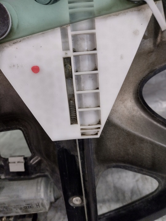 фото №12, Рамка, підйомник вікна лівий зад audi a3 8l 5d