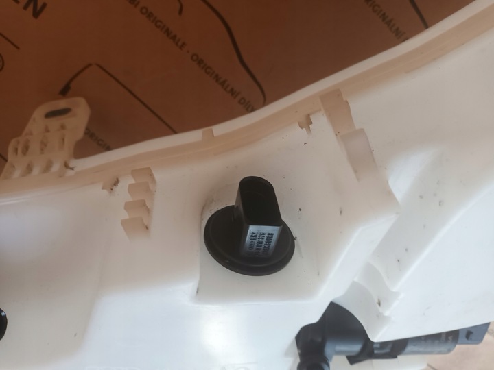 фото №13, Audi a6 c7 бак бачок рідини склоомивача 4g1955462a 4g8955451j