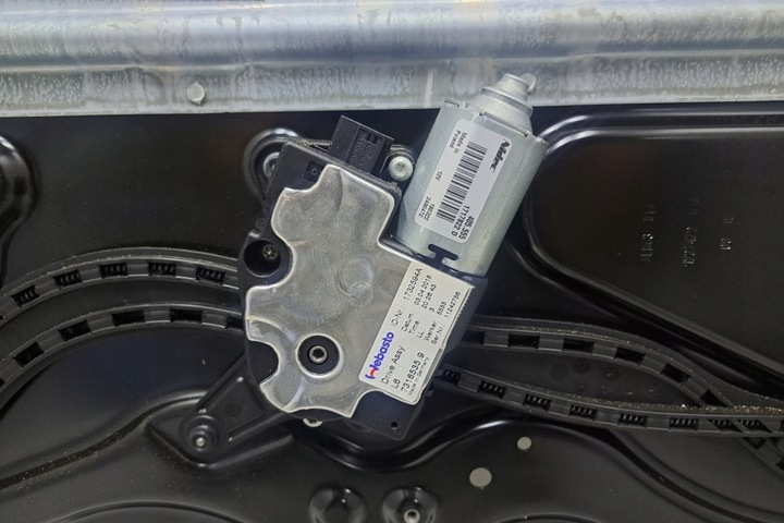 фото №13, Люк bmw 5 g30 7458888 2.0l гібрид 185kw 2018