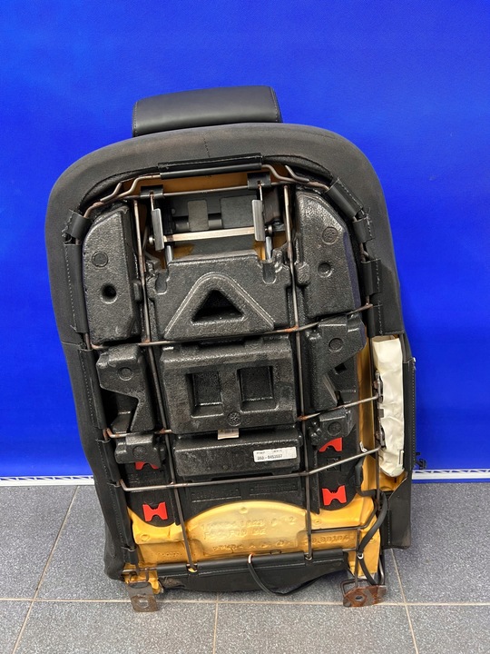 фото №8, Audi a8 d4 спинка сиденья правые зад 36