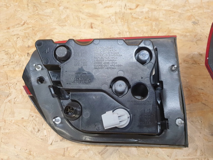 фото №8, Grand cherokee wk2 рестайлінг srt лампа лівий зад комплект p68142941ah p68142945ai