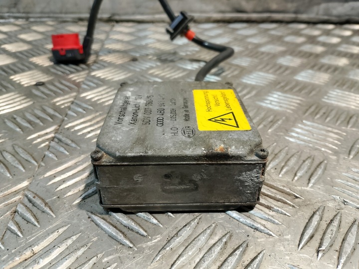 фото №8, Блок розжига ксенона оригинал audi a6 c5 hella 5dv007760-15 4b0941471