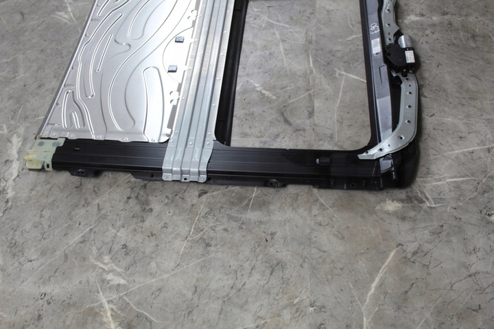 фото №7, Люк двигун механізм bmw seria 3 e90