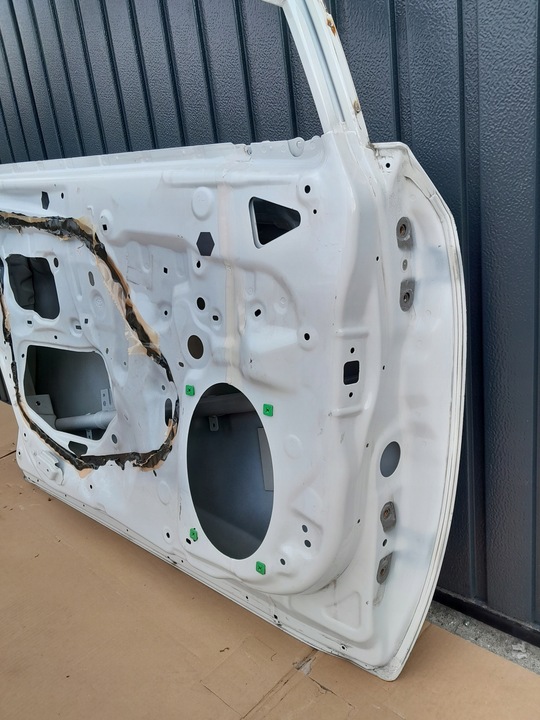 фото №8, Дверь перед передние левая toyota avensis t29 15-18