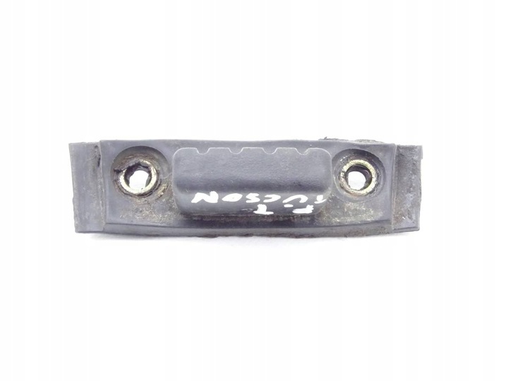 фото №1, Hyundai tucson i 04-09 відбійник кришки зад