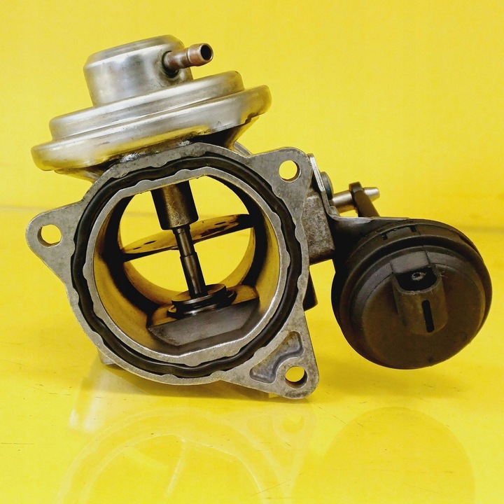 фото №8, Клапан egr audi a3 s3 8l 03g131501a / 038129637 nr197