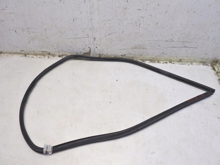 фото №7, Прокладка багажника peugeot 207 cc