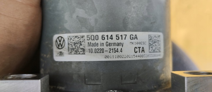 фото №5, Главный тормозной цилиндр abs vw volkswagen t-roc skoda audi 5q0614517ga