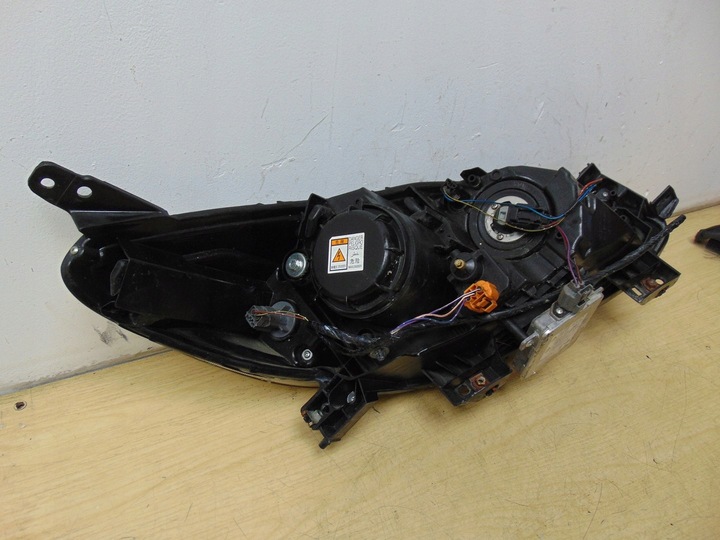 фото №12, Лампа левая перед ксенон mazda 5 ii cw 2010-