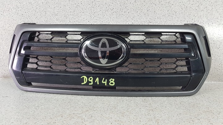 фото №1, Toyota hilux viii dakar 2015 - решётка радиатора решётка d 9148