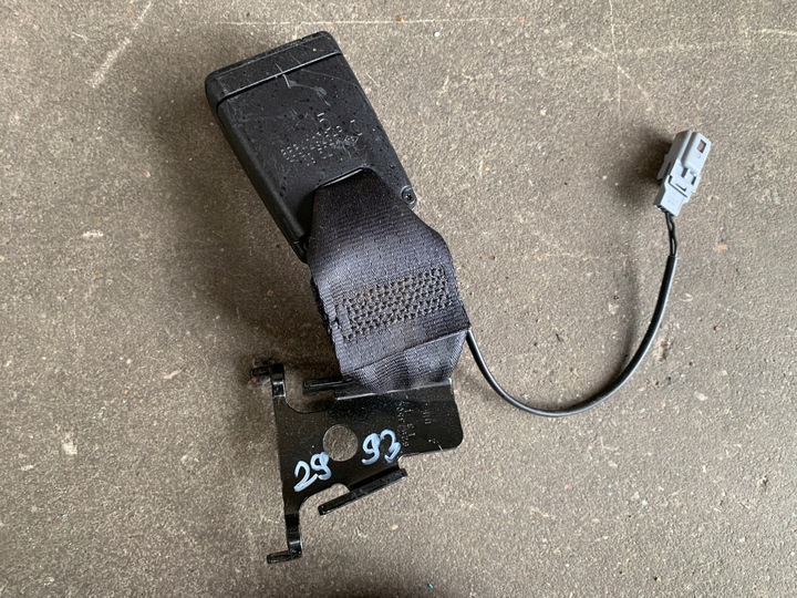 фото №1, Renault megane iv застібка ременів безпеки зад 888429264r