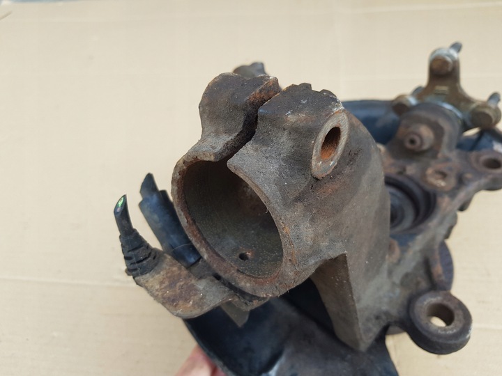 фото №12, Поворотный кулак + почти новая ступица правые перед / vw golf v touran i 1.9 2.0 tdi