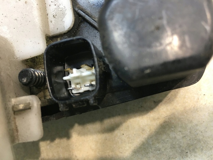 фото №8, Замок дверь правая зад chrysler pacifica i 4 pin