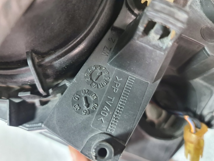 фото №15, Mondeo mk3 рестайлінг ксенон лампа права передня правий перед 1s71-13005-cl