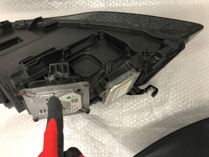 фото №9, Audi a4 b8 лампа ксенон некерований лівий + праві kpl