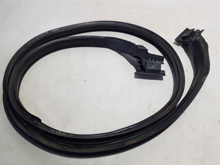 фото №7, Mercedes slk r171 w171 уплотнитель крышки багажника a1717500098