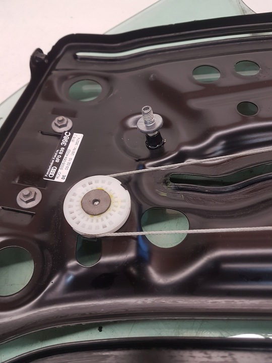 фото №7, Механізм скла зад audi a5 cabrio 8f0839398c