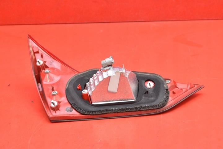 фото №6, Лампа права зад задня toyota auris 2 ii 5d hb 12-15